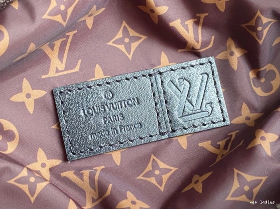 Cheap MAXI BUMBAG LOUIS VUITTON 0727